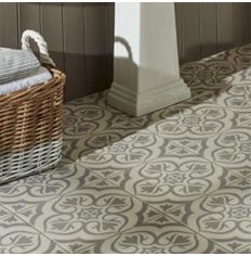 Odyssey Knightshayes Light Grey on Chalk Tiles